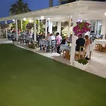 Christopher's Sandy Aparthotel