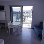 Christopher's Sandy