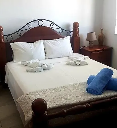 Christopher's Sandy Appart hôtel