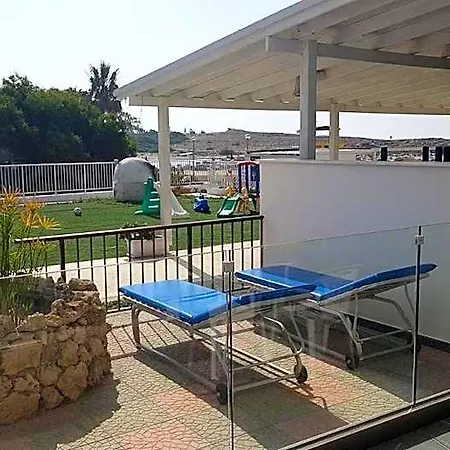 Aparthotel Christopher's Sandy 4*