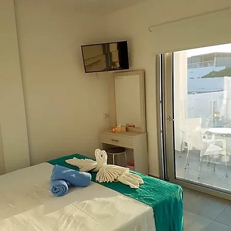 Christopher's Sandy 4* Ayía Nápa