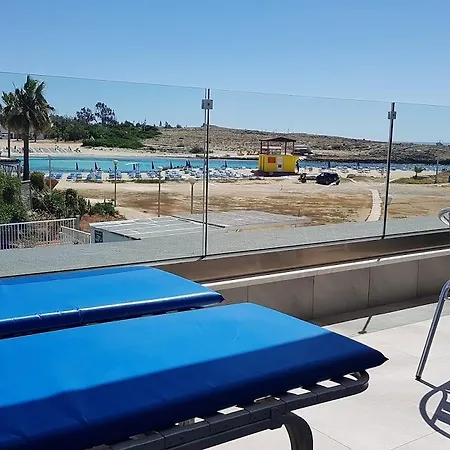 Christopher's Sandy Apartmanhotel