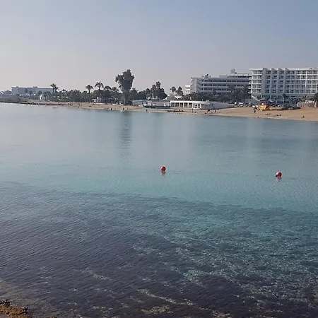 Christopher's Sandy Apartmanhotel