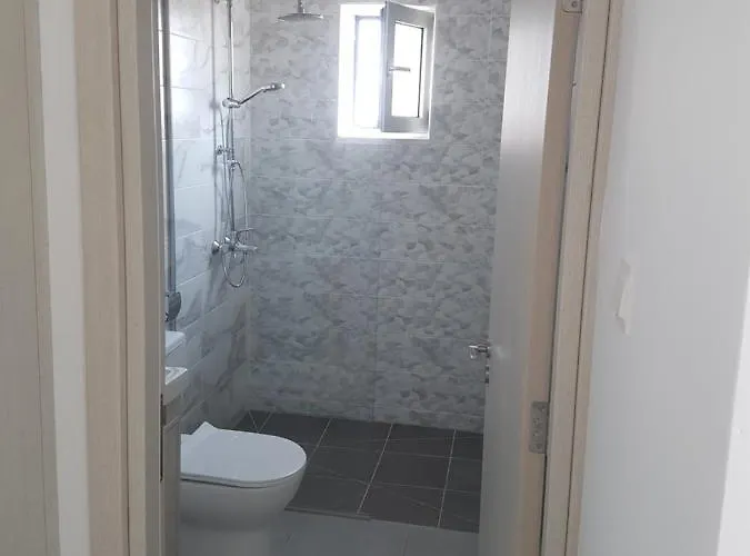 Christopher's Sandy 3*