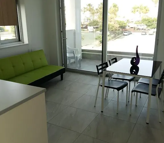 Christopher's Sandy Aya Napa