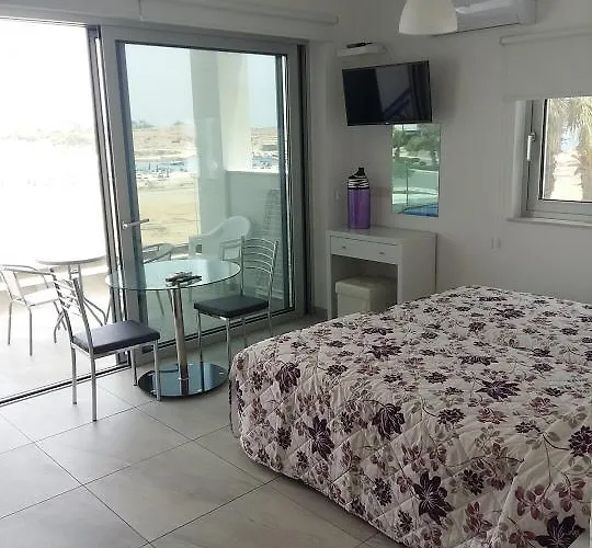 Christopher's Sandy 3* Ayia Napa