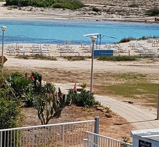 Lägenhetshotell Christopher's Sandy 3*