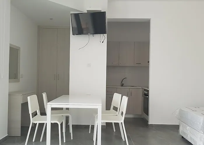 Christopher's Sandy Lägenhetshotell Ayia Napa