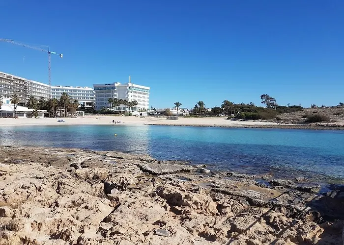 Lägenhetshotell Christopher's Sandy Ayia Napa