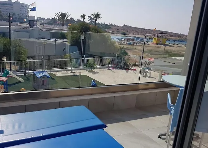 Aparthotel Christopher's Sandy